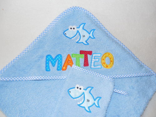 Kapuzenbadetuch 100x100cm Kapuzenhandtuch mit Name und Stickbild Badetuch Baby Handtuch Babybadetuch